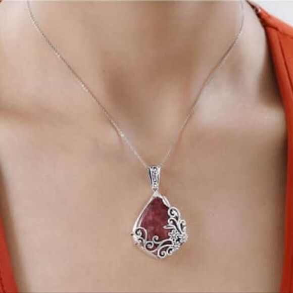 Norwegian Thulite Solitare Pendant - Picture 7 of 10